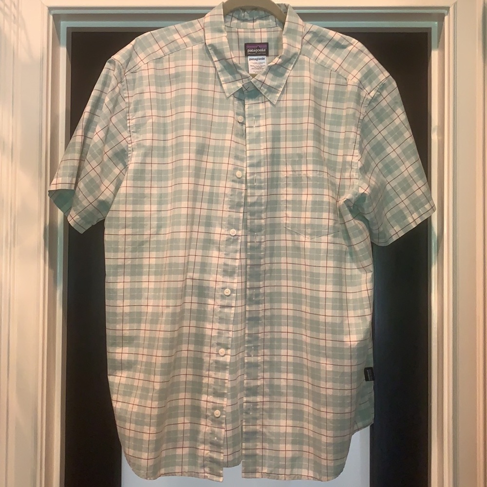 Men’s XL Patagonia button down polo - like new